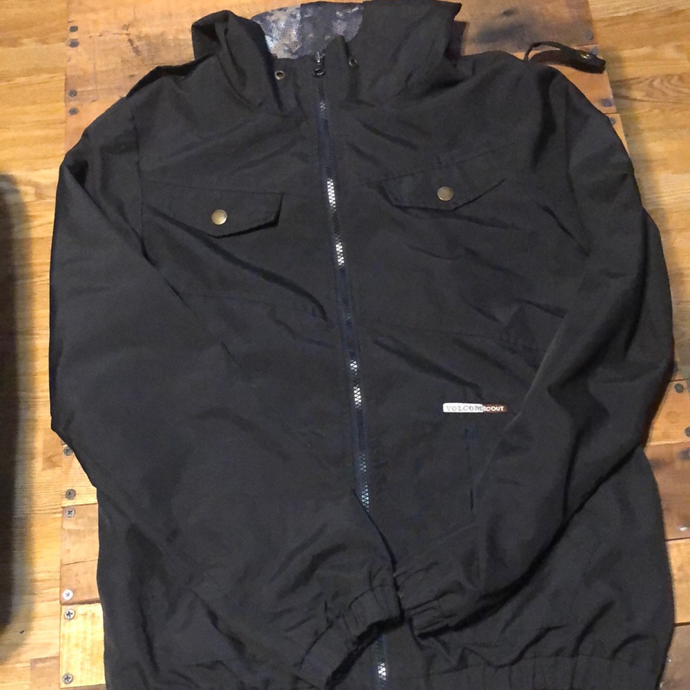 Small/p/10 Volcom Scout black jacket, great shape